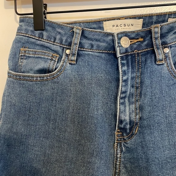 PacSun Medium Wash Mom Jeans 25 - Picture 4 of 11